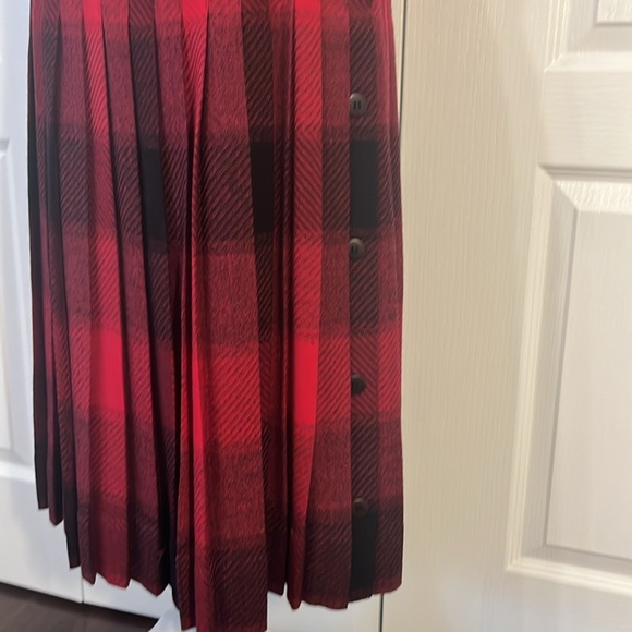 Surrey Classics Canada wool plaid skirt - Picture 11 of 11